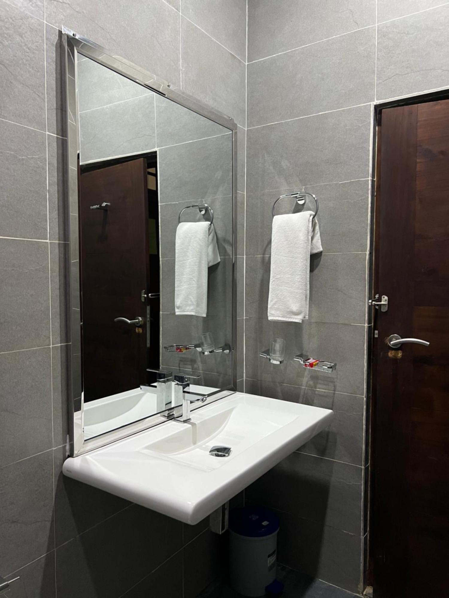 Lohas Beach Resort Villa Kalutara Luaran gambar